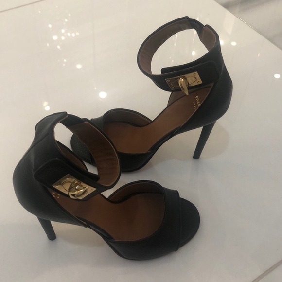 Givenchy heels - Picture 3 of 7